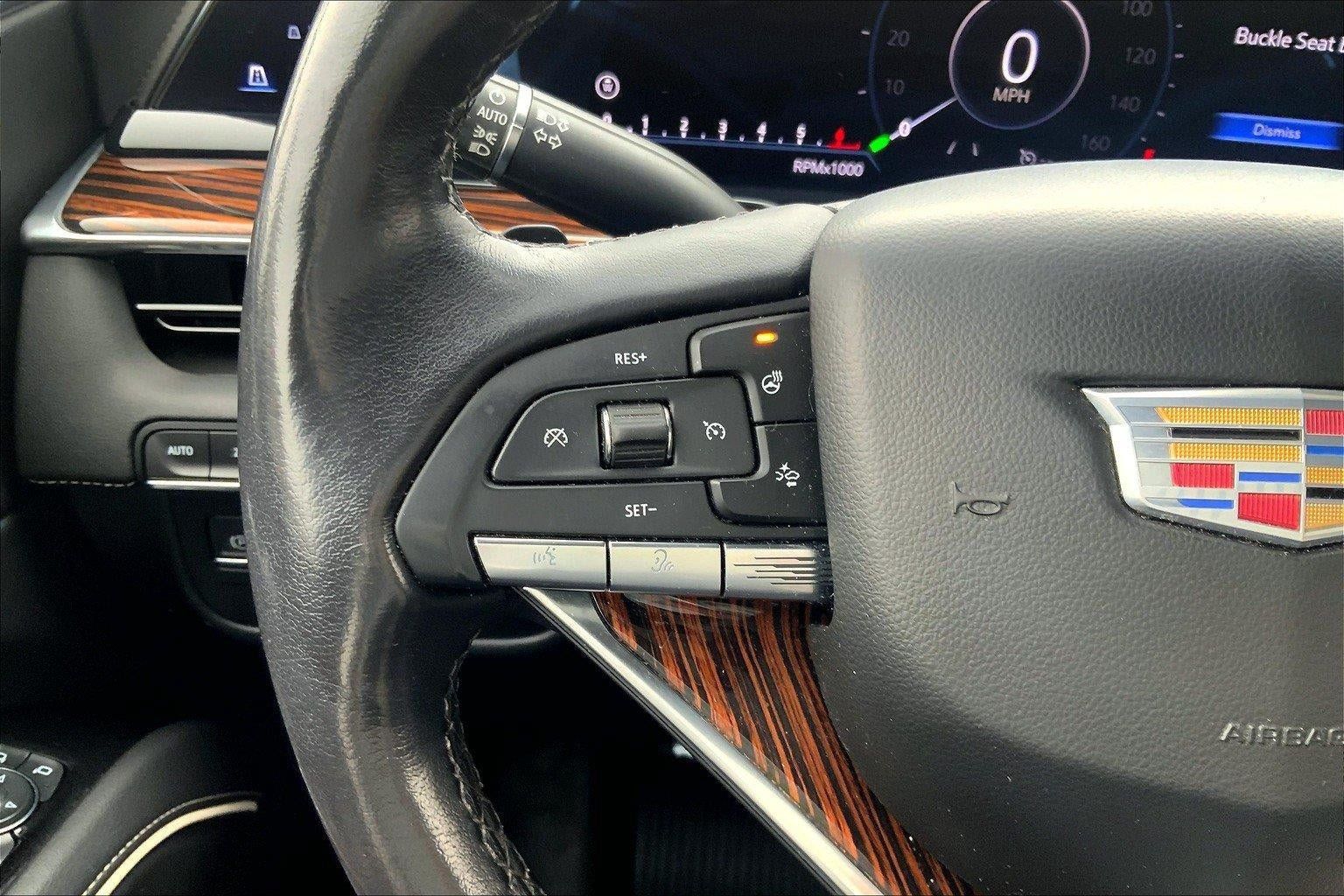 Used 2022 Cadillac Escalade Luxury AWD/4WD image 17