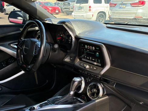 Used 2016 Chevrolet Camaro SS RWD image 22