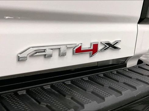 Used 2025 GMC Sierra 2500 AT4X AWD/4WD image 9