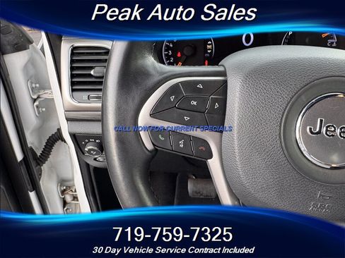 Used 2022 Jeep Grand Cherokee Laredo X AWD/4WD image 14