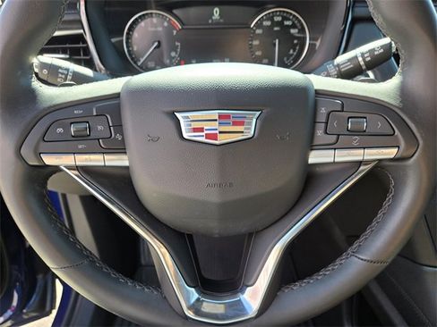 Used 2025 Cadillac XT6 Luxury image 26