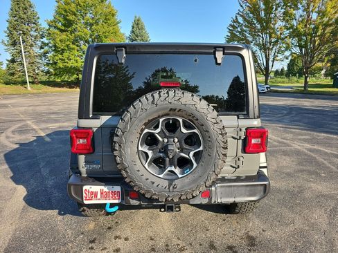 Used 2023 Jeep Wrangler Unlimited Rubicon 4xe w/ Cold Weather Group AWD/4WD image 5