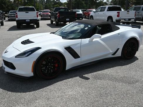 Used 2016 Chevrolet Corvette Z06 w/ 3LZ Preferred Equipment Group image 9