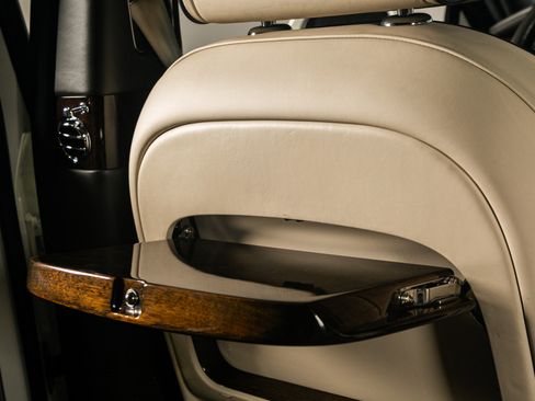 Used 2013 Bentley Mulsanne w/ Premiere Specification Pkg image 42