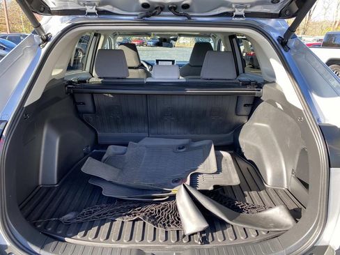 Used 2025 Toyota RAV4 XLE image 6