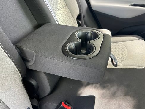 Used 2022 Chevrolet Equinox LS FWD image 45