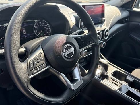 Used 2025 Nissan Sentra SV FWD image 9
