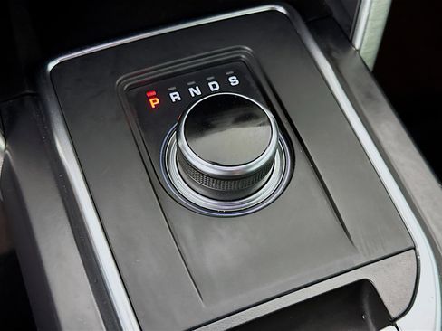 Used 2019 Land Rover Discovery Sport HSE image 19