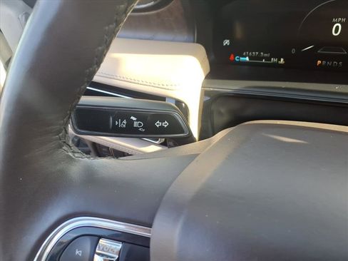 Used 2022 Lincoln Nautilus Reserve image 25