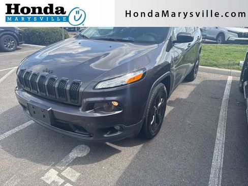 Used 2016 Jeep Cherokee Latitude w/ Comfort/Convenience Group image 1