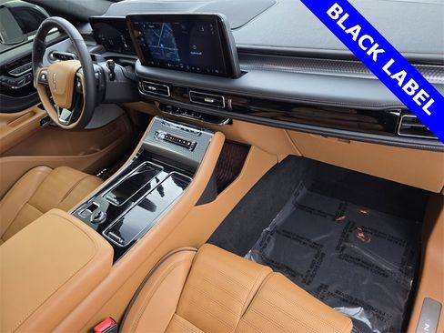 Used 2025 Lincoln Aviator Black Label w/ Jet Appearance Package image 34