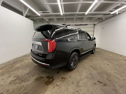Used 2021 GMC Yukon XL SLT w/ SLT Luxury Plus Package image 6