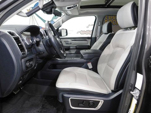 Used 2022 RAM 1500 Limited image 32