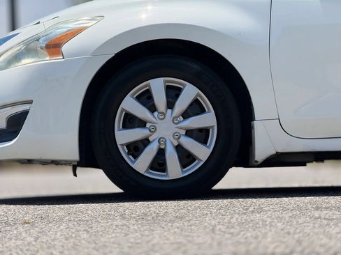 Used 2015 Nissan Altima 2.5 S w/ Power Driver Seat Package FWD image 30
