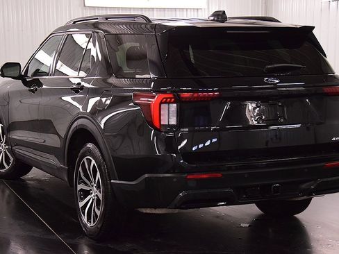 Used 2025 Ford Explorer ST-Line image 5