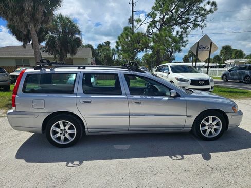 Used 2005 Volvo V70 2.4 image 7