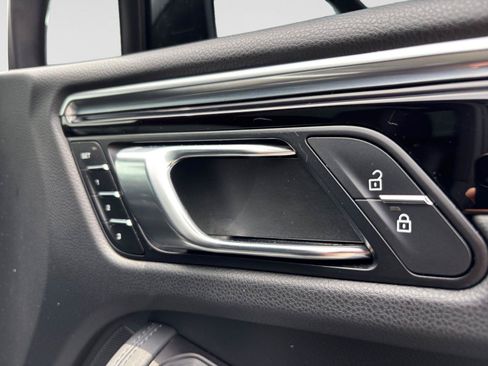 Used 2022 Porsche Macan S w/ Premium Package Plus AWD/4WD image 56