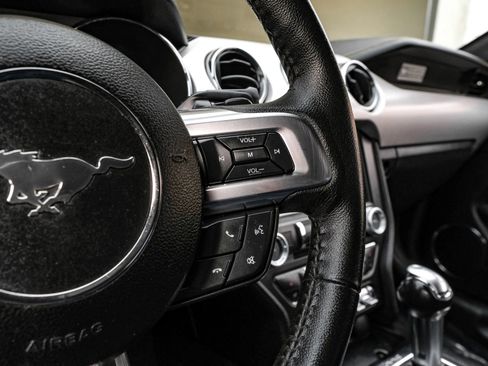 Used 2016 Ford Mustang Premium image 15