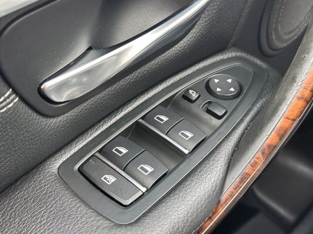 Used 2016 BMW 328i xDrive Sedan AWD/4WD image 36