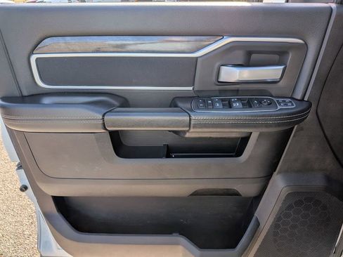 Used 2024 RAM 3500 Big Horn image 12