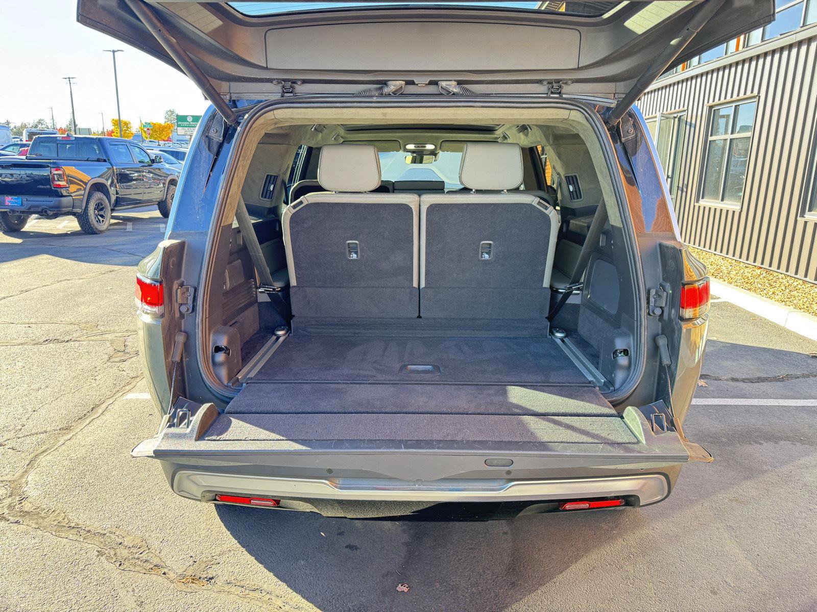 Used 2023 Rivian R1S Launch Edition Quad AWD/4WD image 23