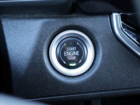 Used 2024 Chevrolet Colorado W/T image 7