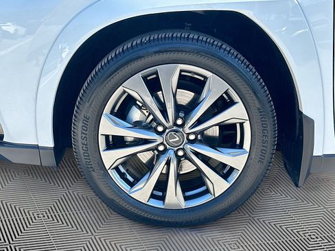 Used 2025 Lexus UX 300h FWD image 37