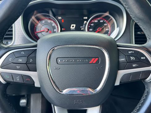 Used 2017 Dodge Charger SXT image 21