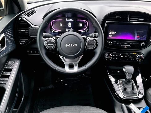 Certified 2024 Kia Soul EX image 5