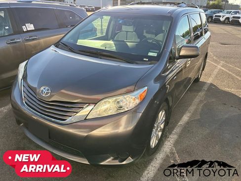 Used 2016 Toyota Sienna LE AWD/4WD image 7
