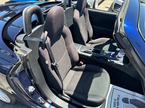 Used 2011 MAZDA MX-5 Miata Touring w/ Suspension Pkg image 37