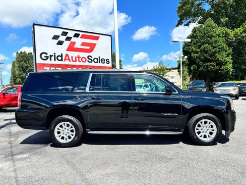 Used 2019 GMC Yukon XL SLT AWD/4WD image 2