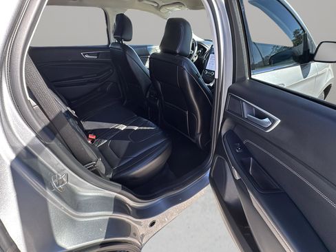Used 2024 Ford Edge Titanium image 17