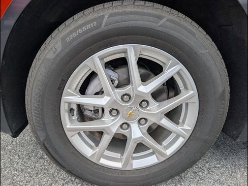 Used 2022 Chevrolet Equinox LS AWD/4WD image 25