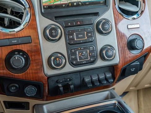 Used 2016 Ford F450 King Ranch w/ King Ranch w/Chrome Package image 29