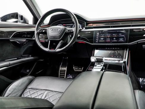Used 2022 Audi S8 4.0T image 19