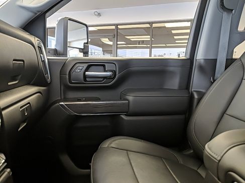 Used 2021 Chevrolet Silverado 2500 LTZ w/ LTZ Plus Package image 25