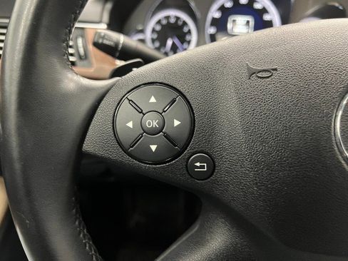 Used 2012 Mercedes-Benz E 350 4MATIC Sedan image 28