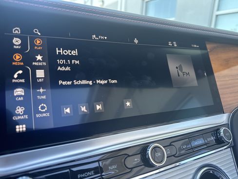 Used 2020 Bentley Continental GT image 24