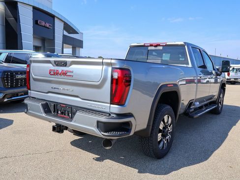 New 2026 GMC Sierra 3500 Denali w/ Denali Reserve Package AWD/4WD image 3