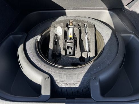 Used 2019 Jeep Grand Cherokee Summit image 7