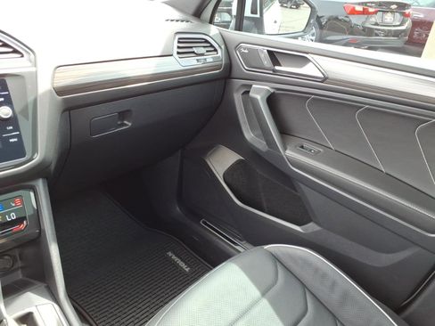 Used 2024 Volkswagen Tiguan SEL R-Line AWD/4WD image 26