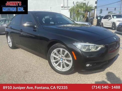 Used 2018 BMW 320i Sedan w/ Convenience Package image 1