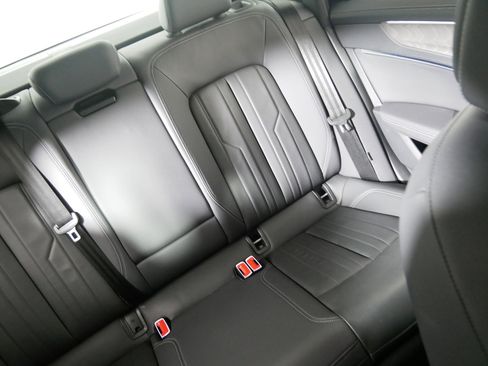 Used 2024 Audi A6 Premium Plus image 14