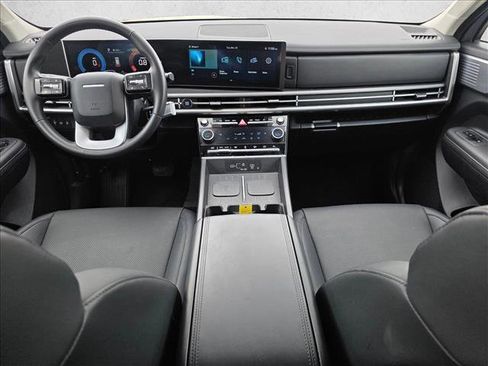 Used 2025 Hyundai Santa Fe SEL image 16