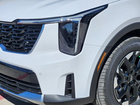 New 2026 Kia Sorento S image 6