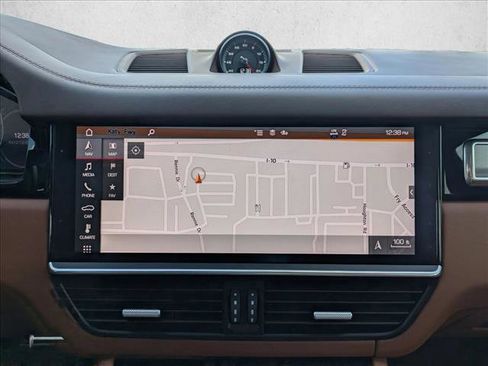 Used 2021 Porsche Cayenne Turbo image 13