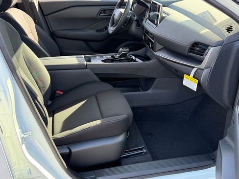 New 2026 Nissan Rogue S image 25