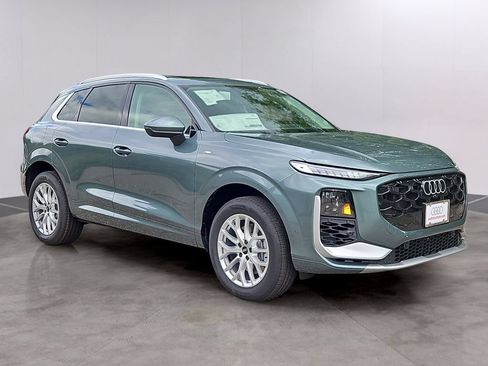 New 2026 Audi Q3 quattro 2.0T AWD/4WD image 2