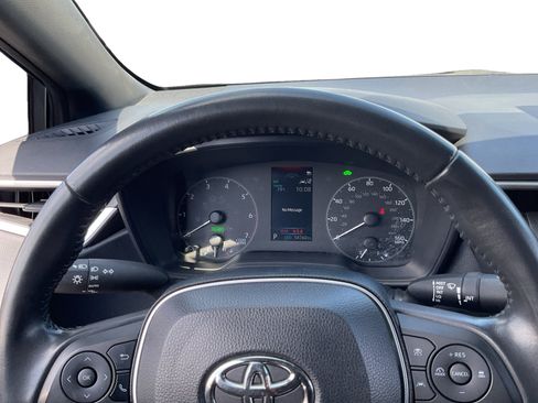 Used 2024 Toyota Corolla SE w/ SE Package FWD image 12